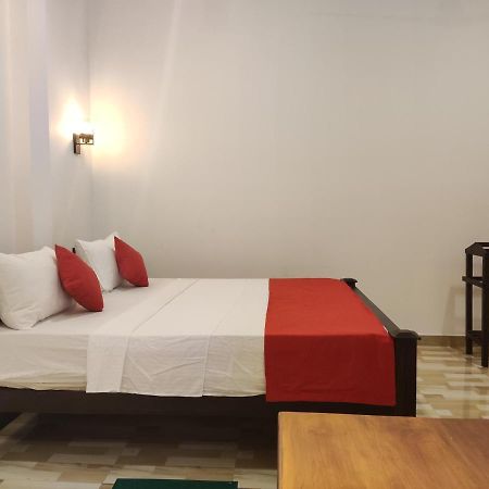 Sara Place تانجالي المظهر الخارجي الصورة