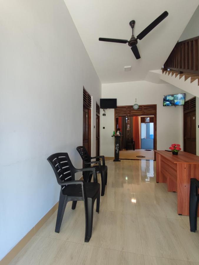 Sara Place تانجالي المظهر الخارجي الصورة